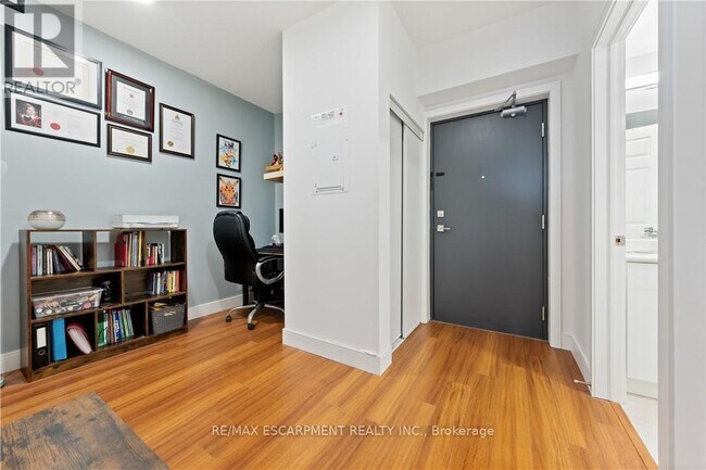 Photo du bâtiment - 1 Wellington St