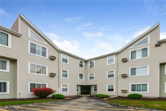Building Photo - 200 Woodlawn Ave