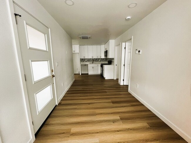 Building Photo - 13811 La Pat Pl