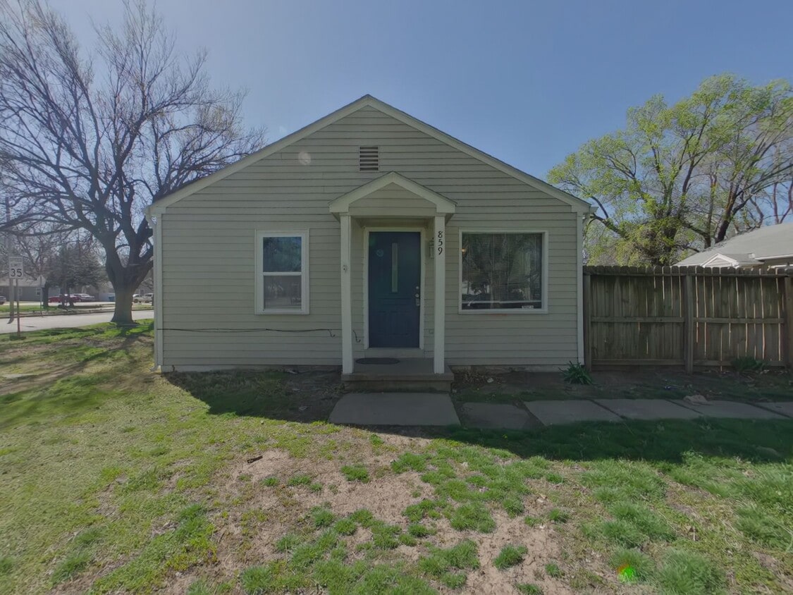 Foto principal - 859 S Terrace Dr