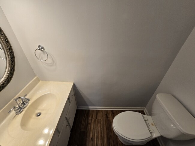 Foto del edificio - 117 Kingsbury Dr