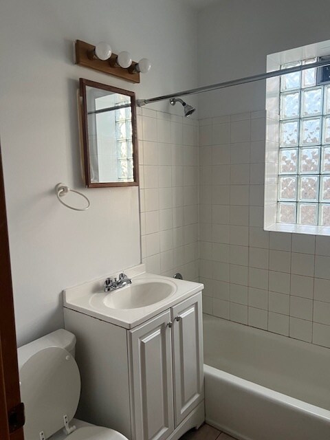 Foto del edificio - 1624 W Morse Ave