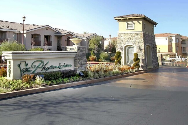 Building Photo - 1501 Secret Ravine Pky