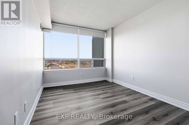 Building Photo - 550 Webb Dr