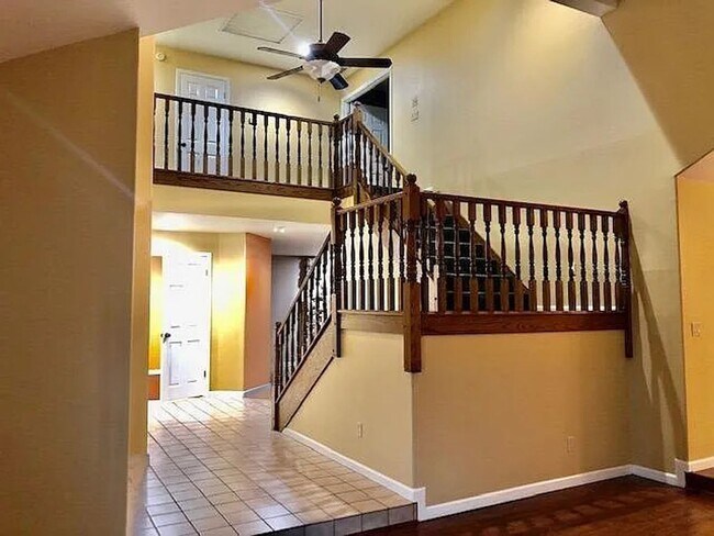 Foto del edificio - Large 4 Bed 3 BAth home for rent in Lakeshore - Lodi