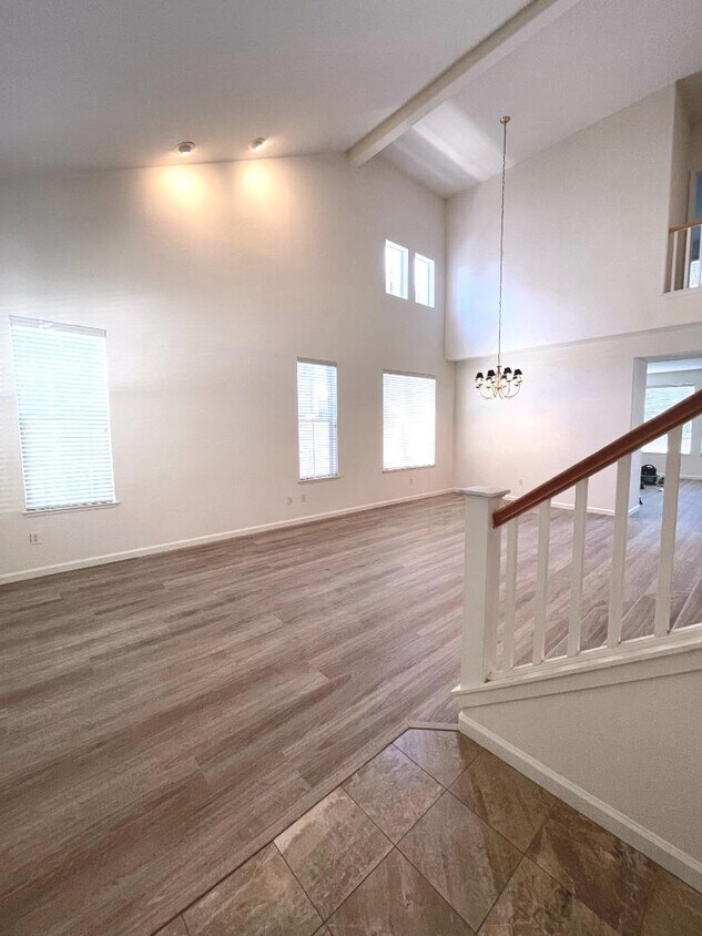 Foto principal - 1065 Rockport Ave