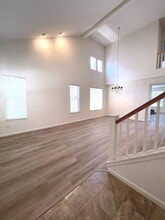 Building Photo - 1065 Rockport Ave