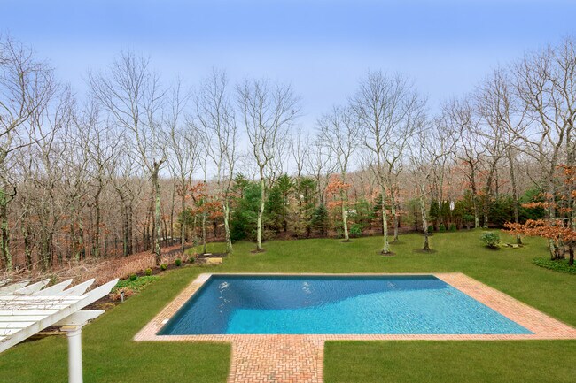 Foto del edificio - 8 Mountain Laurel Ln