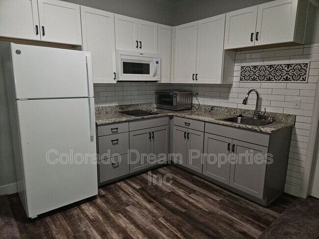 Foto del edificio - 4381 Wilson Peak Dr