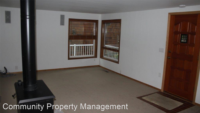 Foto del edificio - 3 br, 2.5 bath House - 715 North Laurel St...