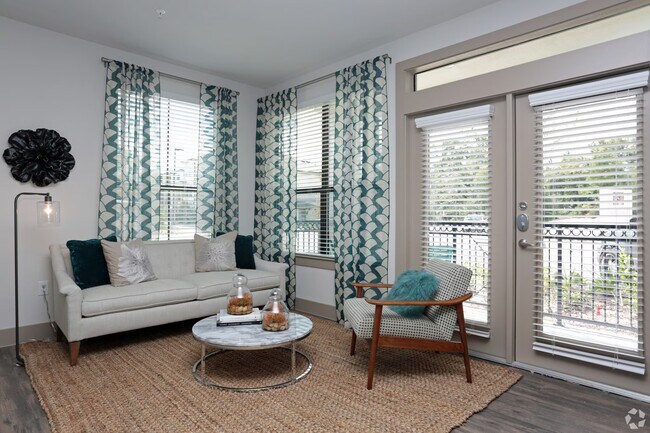 Building Photo - 2-Bed Luxury + 1 Month Free Special!