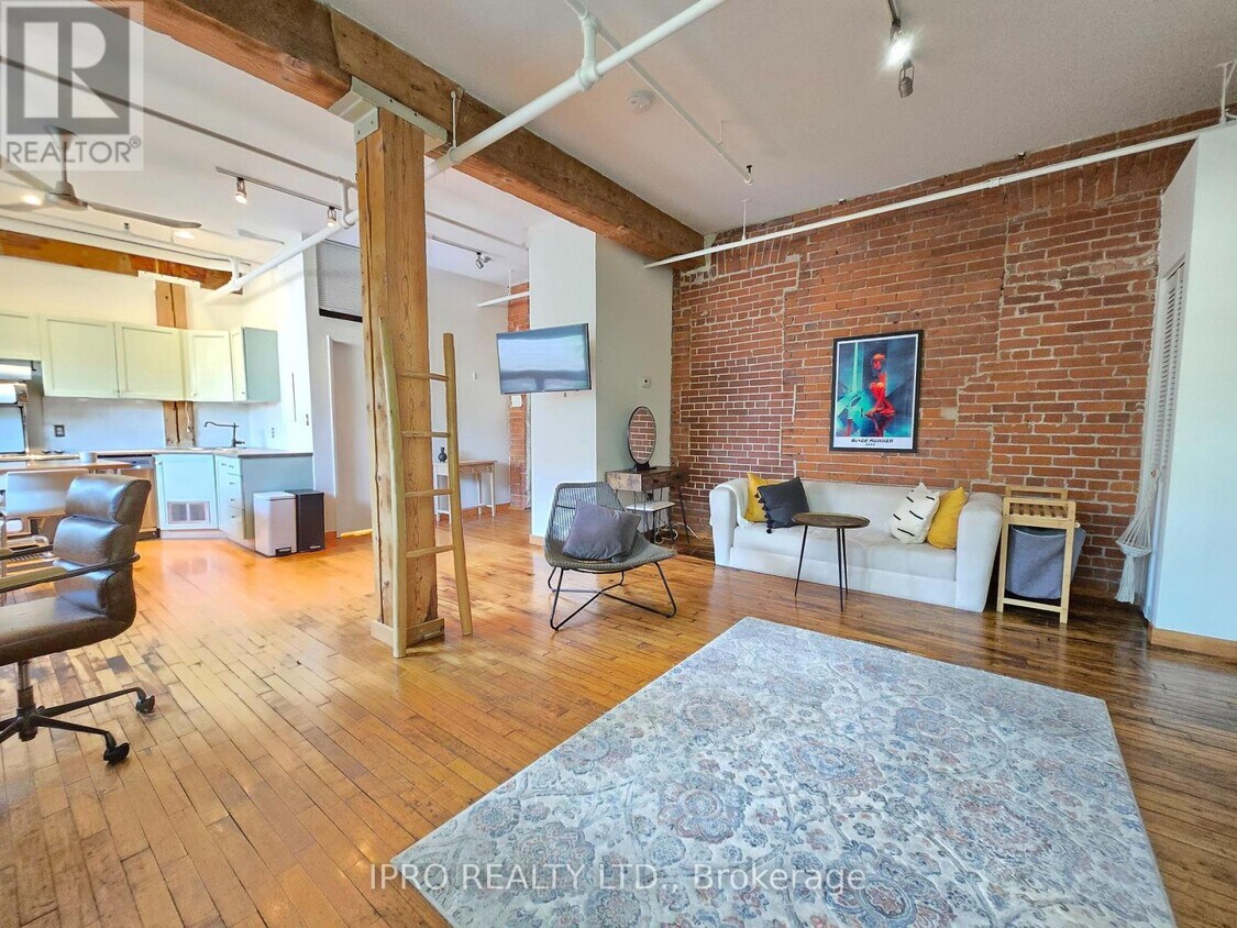 Photo principale - 121-121 Prescott Ave