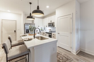 Watts Hampton Apartments - The Watts