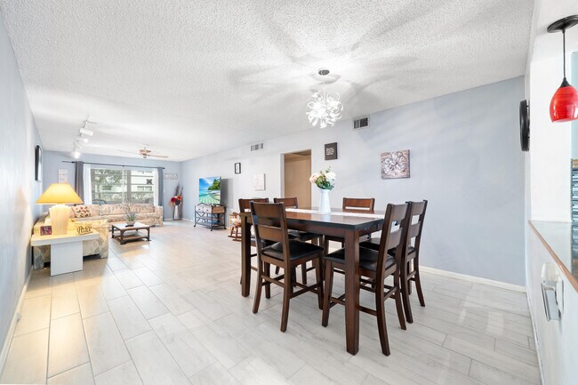 Foto del edificio - 2504 Antigua Terrace