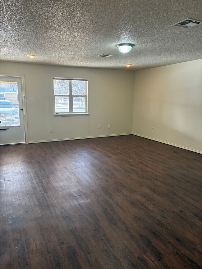 Foto del edificio - 3807 Utica Ave