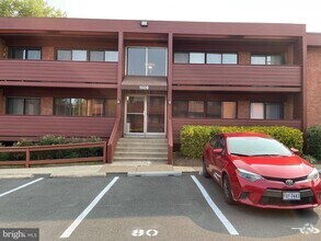 Building Photo - 1508 S George Mason Dr