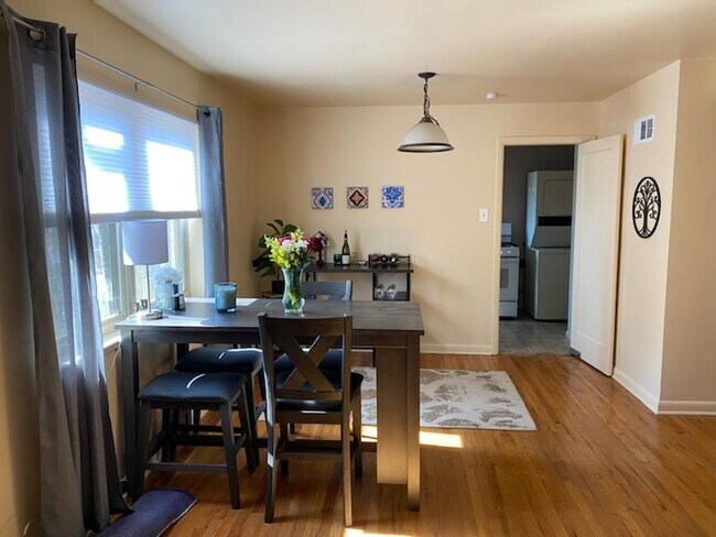 Foto del edificio - 4828 E 19th Ave