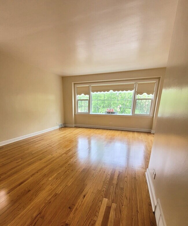 Foto del edificio - 5534 N Campbell Ave