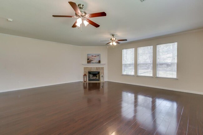 Foto del edificio - 11306 Shadyside Ln