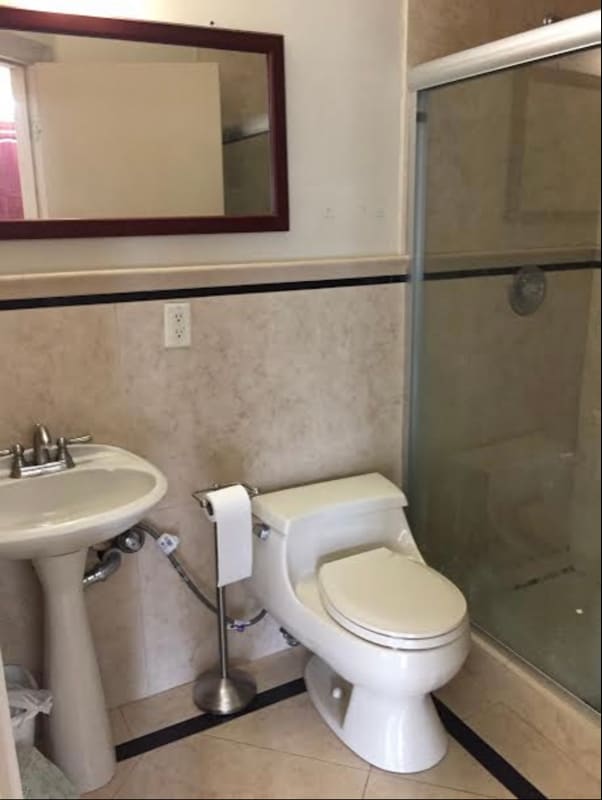 Foto del edificio - 19211 Dodge Ave