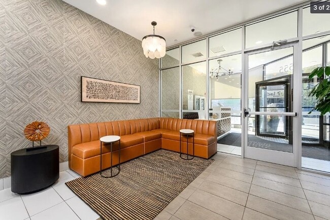 Foto del edificio - 2555 N Clark St