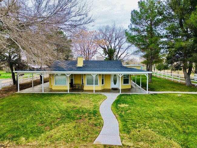 Building Photo - 41024 16th St W