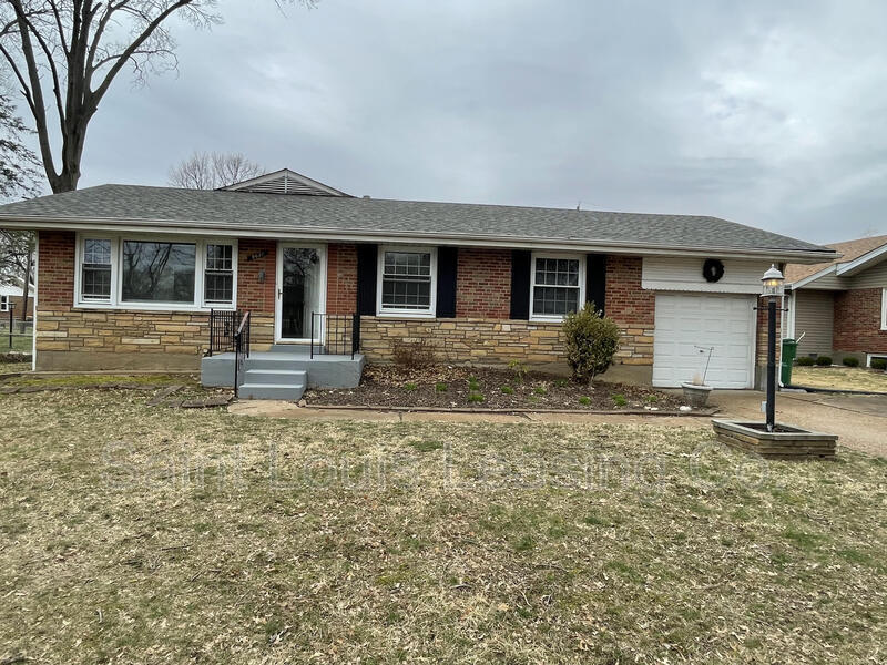 9621 Duluth Dr, St. Louis, MO 63137 House for Rent in St. Louis, MO