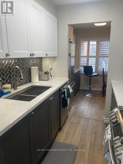 Building Photo - 15 Guildwood Pkwy