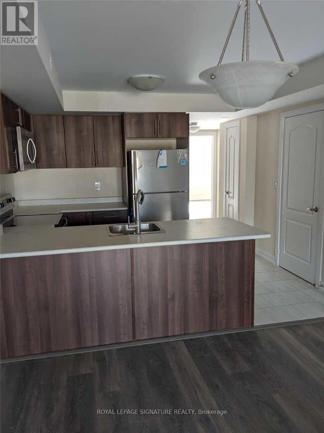 Building Photo - 20 Westmeath Ln