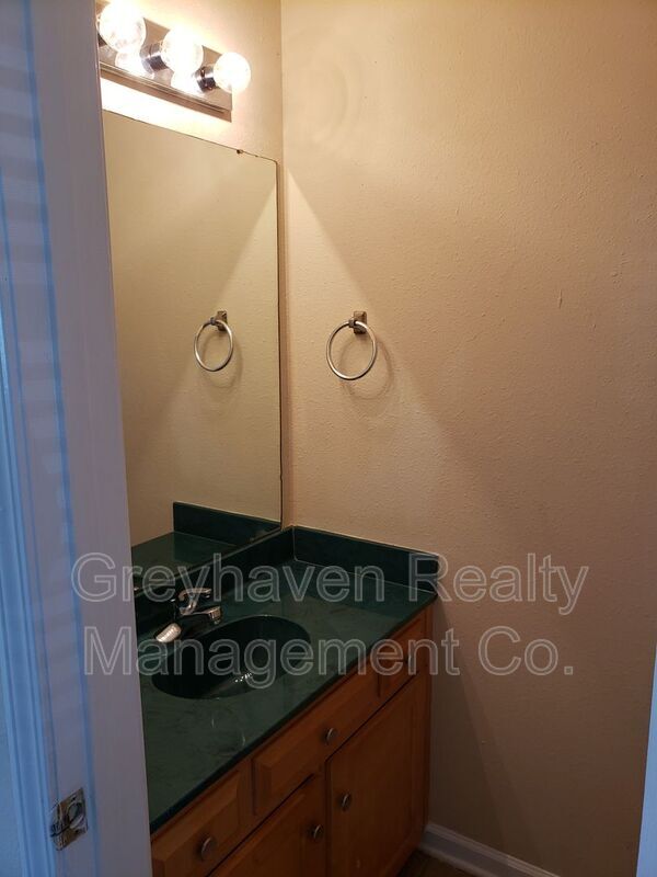 Foto del edificio - 3951 Webb Oaks Ct