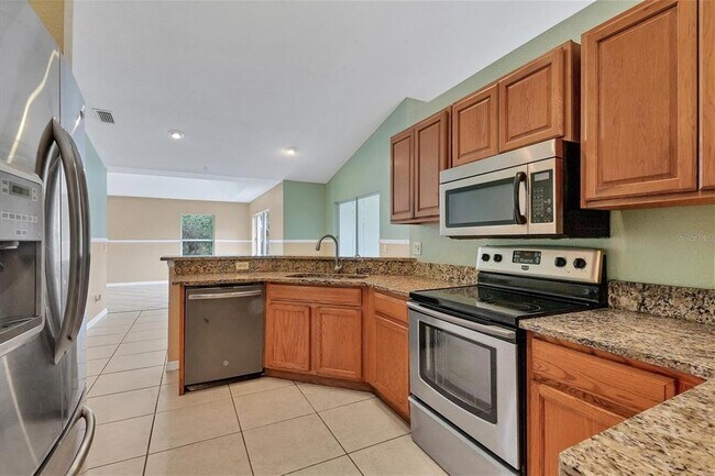 Kitchen - 4889 Ariton Rd