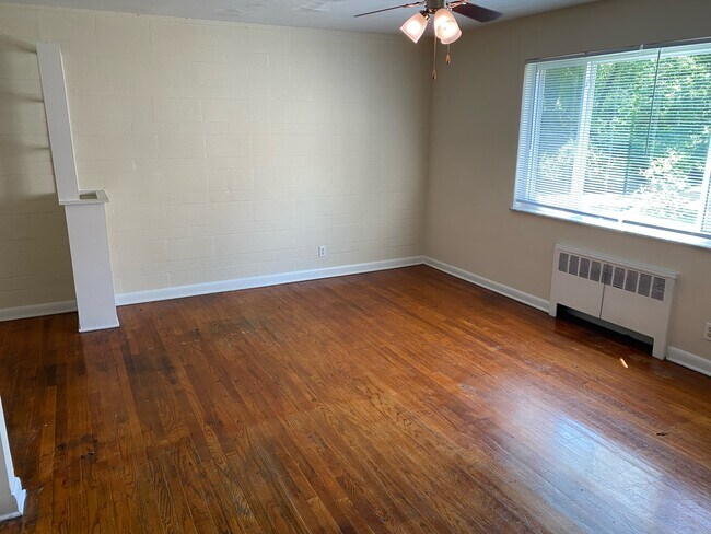 Foto del edificio - 5015 Madison Rd