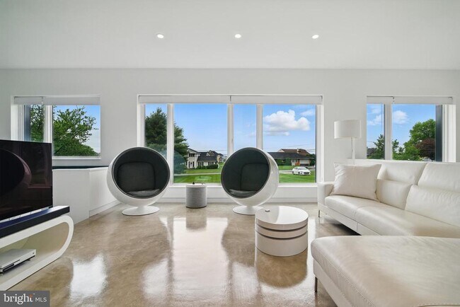 Foto del edificio - 317 Clearview Ave