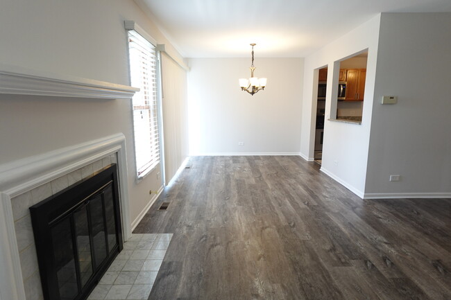 Building Photo - 231 University Ln