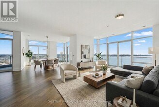 Building Photo - 1 Edgewater Dr