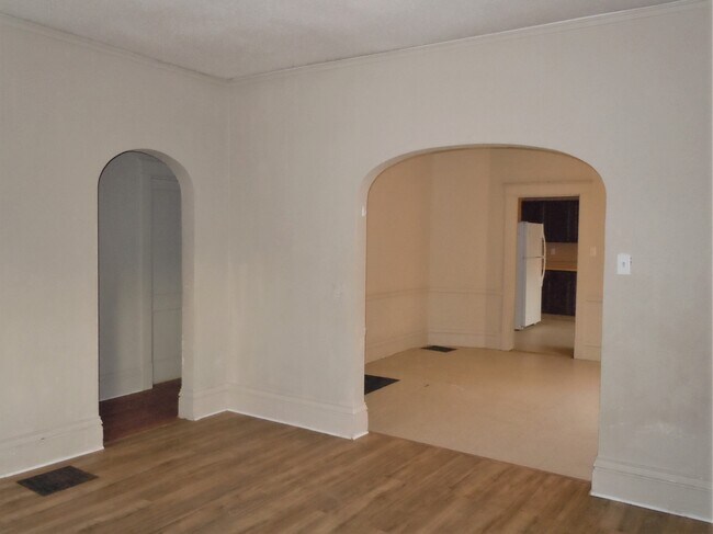 Building Photo - 2446 State St
