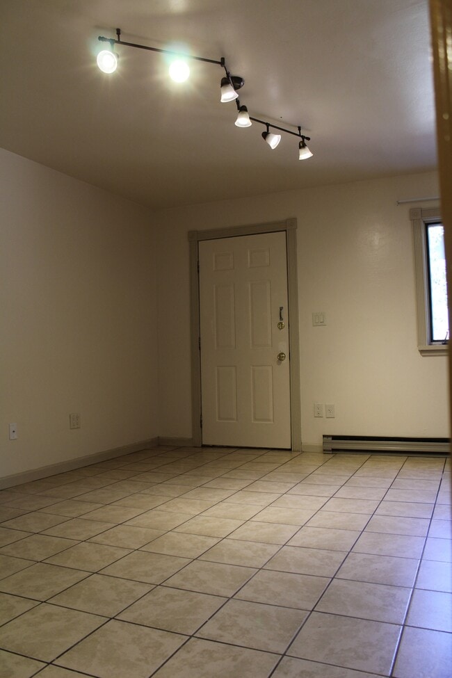 Building Photo - 34 Ptarmigan Ln