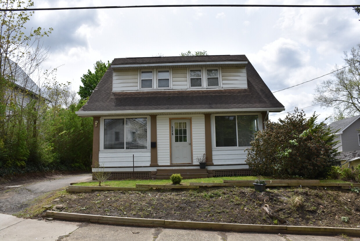 526 Arch St, Meadville, PA 16335 House Rental in Meadville, PA