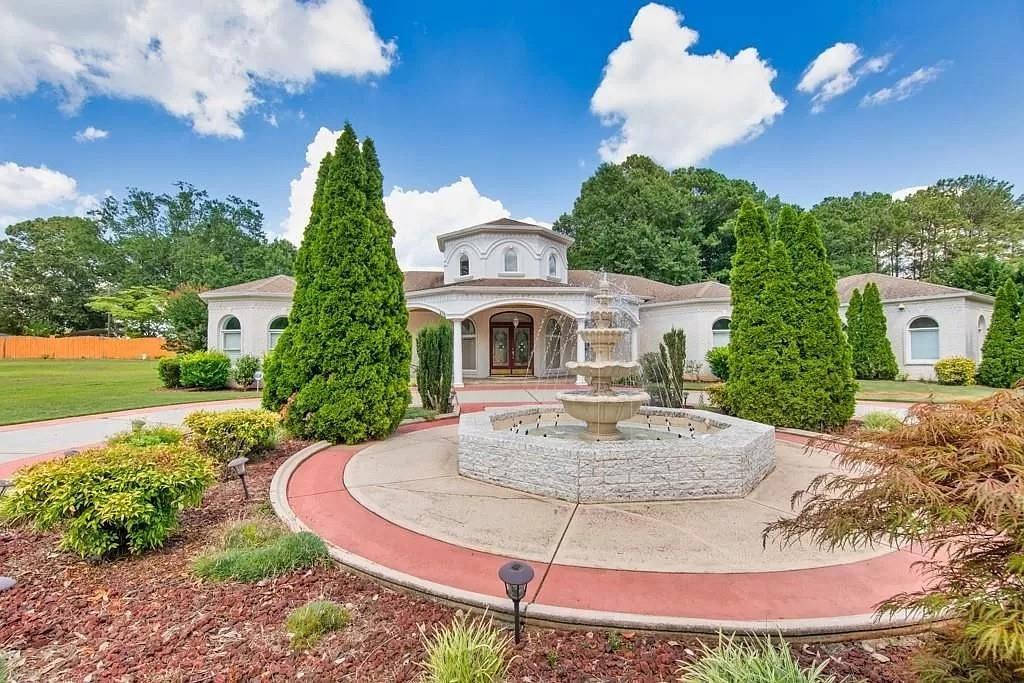 168 Arcado Rd SW, Lilburn, GA 30047 House Rental in Lilburn, GA