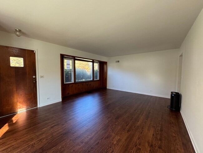 Foto del edificio - 29W211 Calumet Ave E