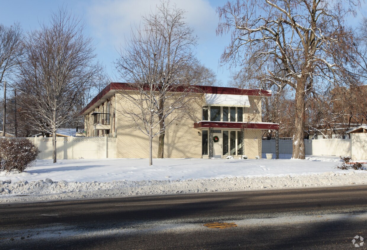 Building Photo - 9040 Nicollet Ave S
