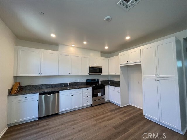 Foto del edificio - 24754 Ward St