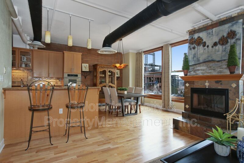 Foto principal - 2245 Blake St