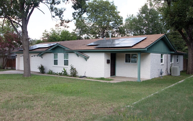Building Photo - 1136 Terrace Trl