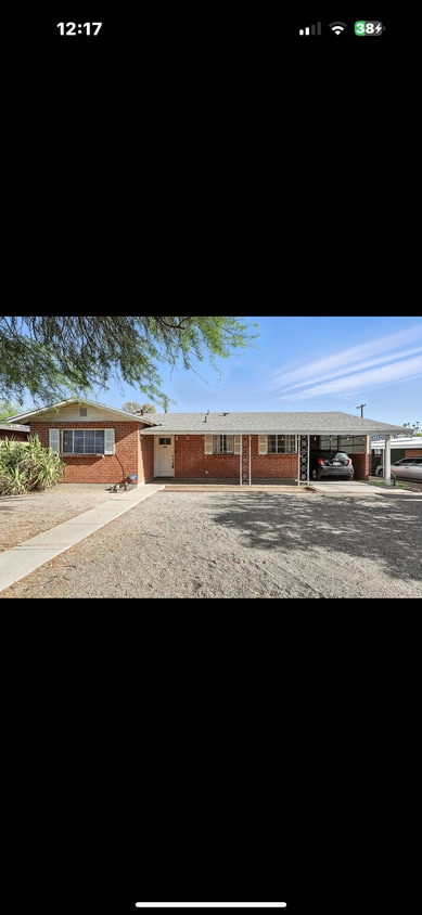 Foto principal - 5720 E 4th St