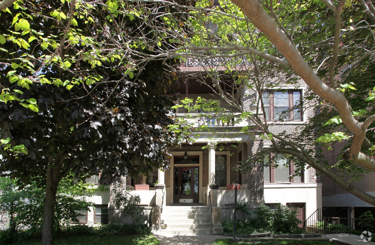 Foto del edificio - 4933-4935 S Dorchester Ave