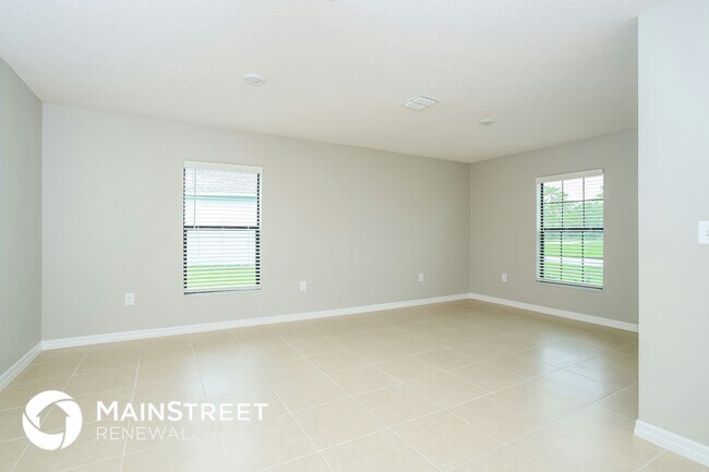 Building Photo - 367 Aster Ct