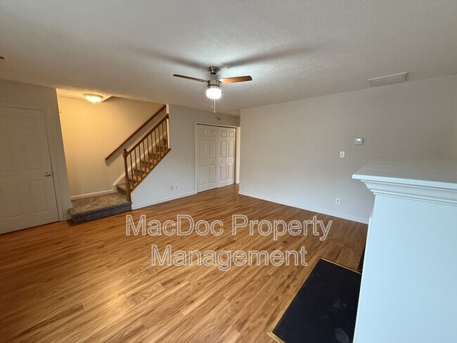 Foto del edificio - 4345 Normandy Ct