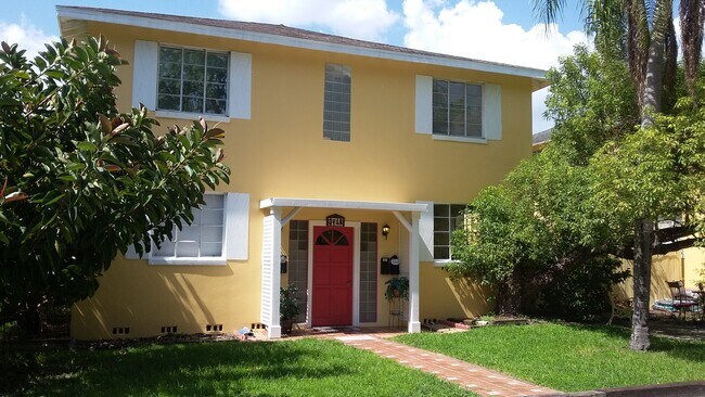 Building Photo - 3417 W San Juan St