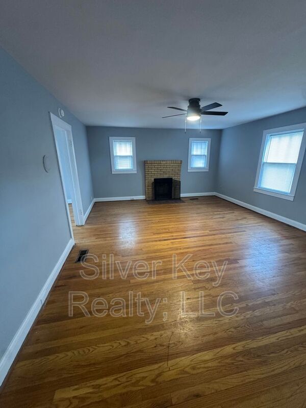 Foto del edificio - 207 W Washington Ave